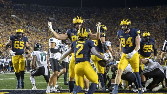 No. 4 Michigan trounces Hawaii, 56-10 (College Football)