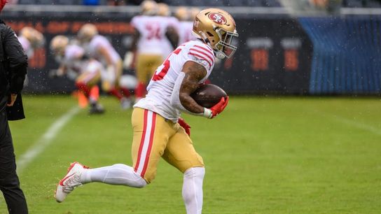 49ers RB Elijah Mitchell exits with knee injury (NFL)