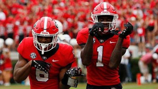 Top 25: Georgia reclaims No. 1 spot after Alabama's close call (College Football)