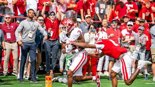 No. 6 Oklahoma tramples Nebraska (College Football)