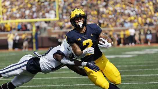 Blake Corum and No. 4 Michigan overwhelm UConn (College Football)
