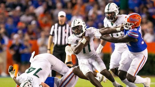 USF, Louisville face off as both look to rebound (College Football)
