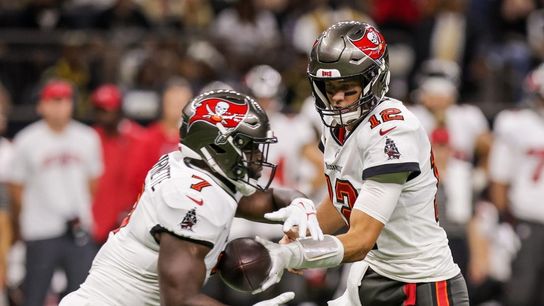 Bucs QB Tom Brady 'full-practice' amid reports of finger injury (NFL)