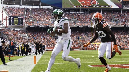 Jets score two late TDs to stun Browns (NFL)