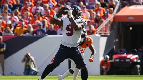 Broncos slide past Texans for first win (NFL)