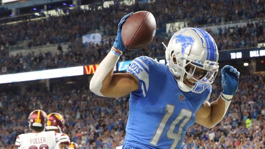 Lions WR Amon-Ra St. Brown exits with concussion (NFL)