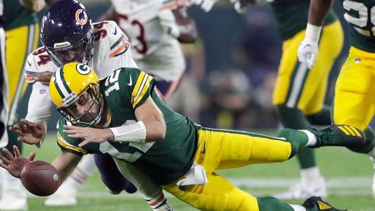 Reports: Bears trade DE Robert Quinn to Eagles (NFL)