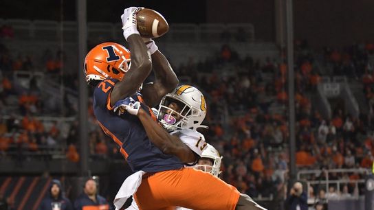 Chase Brown sets Illinois record in shutout of Chattanooga (College Football)