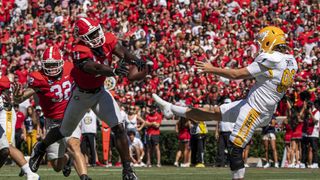 Brock Bowers rushes No. 1 Georgia past Kent State (College Football)