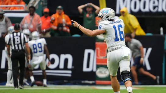 Chase Cunningham, Middle Tennessee blitz No. 25 Miami (College Football)