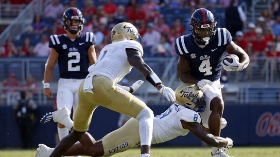 No. 7 Kentucky gets Chris Rodriguez back vs. No. 14 Ole Miss (College Football)