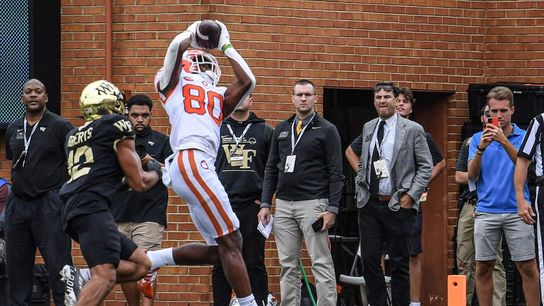 Clemson WR Beaux Collins (shoulder) done for season (College Football)