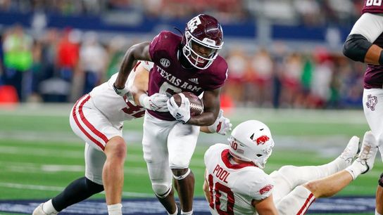 Defensive TD marks No. 23 Texas A&M's defeat of No. 10 Arkansas (College Football)