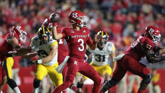 Iowa's defense smothers Rutgers, 27-10 (College Football)
