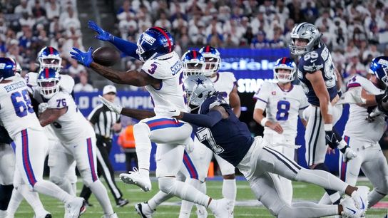 Giants WR Sterling Shepard (knee) carted off field (NFL)