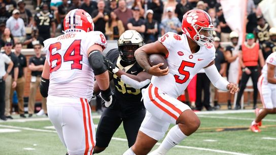 No. 5 Clemson faces BC, looks to extend win streak (College Football)