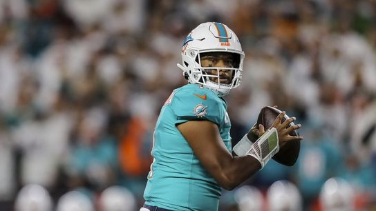 Tua Tagovailoa stretchered off field after hit vs. Bengals (NFL)