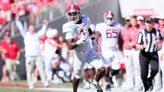 No. 2 Alabama uses ground game to beat No. 20 Arkansas (College Football)