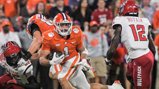 DJ Uiagalelei leads No. 5 Clemson past No. 10 NC State (College Football)