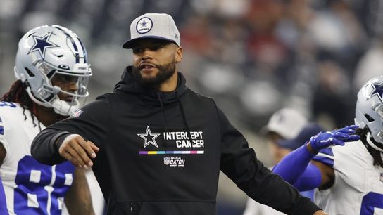 Cowboys QB Dak Prescott can’t grip football ‘well enough to play’ (NFL)