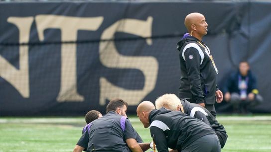 Vikings Lewis Cine (leg) set for surgery in London (NFL)