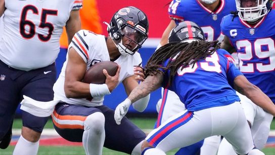 Daniel Jones, Saquon Barkley run Giants past Bears (NFL)
