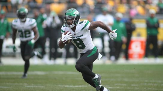 Jets WR Elijah Moore in, WR Corey Davis out vs. Patriots (NFL)