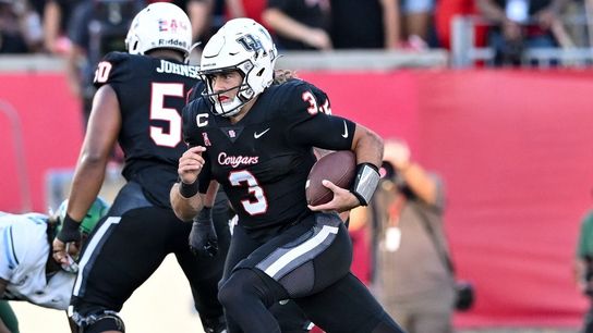 Riding momentum from fourth-quarter comeback, Houston faces Navy (College Football)