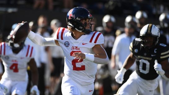 No. 9 Ole Miss run away from Vandy in 2nd half, 52-28 (College Football)