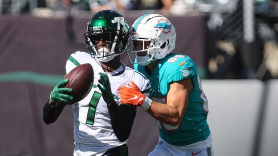Breece Hall powers Jets to 40-17 rout of Dolphins (NFL)
