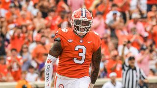 Clemson considers QB change; DE Xavier Thomas (foot) done for season (College Football)