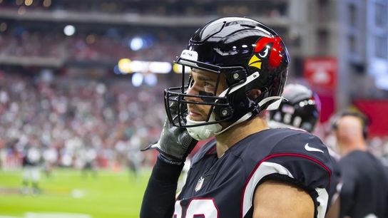 Cardinals TE Zach Ertz leaves with knee injury (NFL)