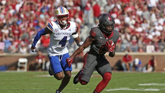 Oklahoma finds its offense, takes down No. 19 Kansas (College Football)