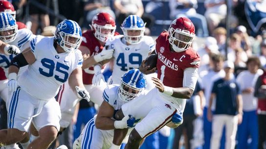 KJ Jefferson (5 TDs) leads Arkansas past BYU in shootout (College Football)