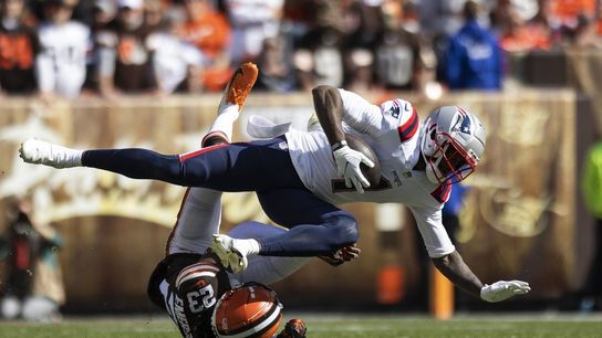 Report: Pats WR DeVante Parker has sprained knee (NFL)