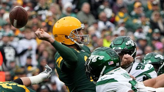 Report: Deal sending Aaron Rodgers to Jets is 'done' (NFL)