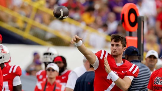 Transfer Luke Altmyer wins Illinois QB job (College Football)