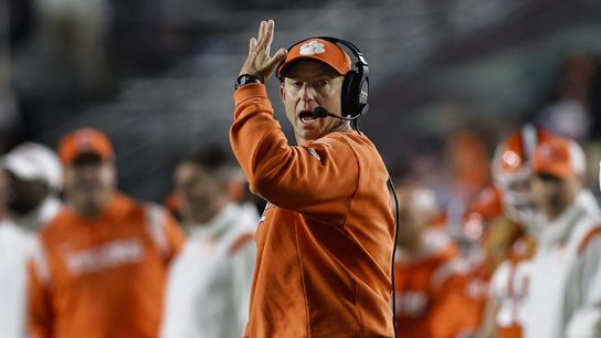 No. 4 Clemson hits Notre Dame, finally at full strength (College Football)