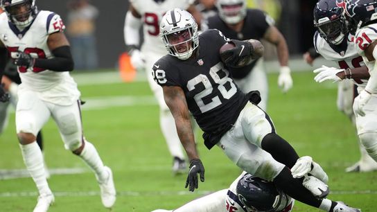 Raiders explode behind Josh Jacobs, beat Texans (NFL)