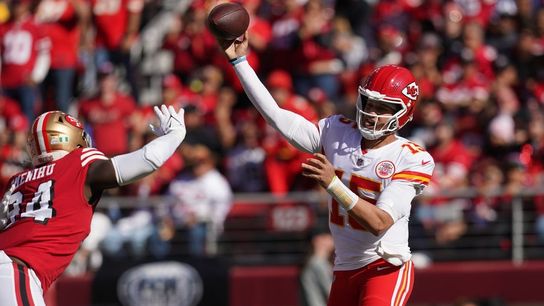 Chiefs blast 49ers, spoil Christian McCaffrey's debut (NFL)