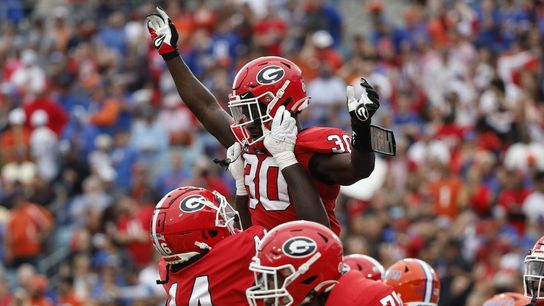 No. 1 Georgia finishes off SEC rival Florida again, 42-20 (College Football)
