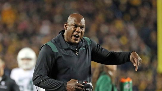 Michigan St. suspends 4 players over tunnel altercation (College Football)