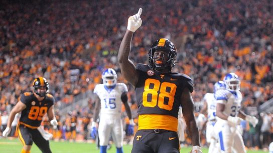 Tennessee moves into No. 2 tie in AP Top 25; Georgia still on top (College Football)