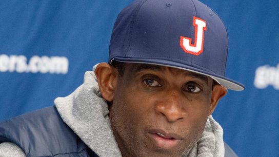 Report: Deion Sanders offered Colorado head-coaching job (College Football)