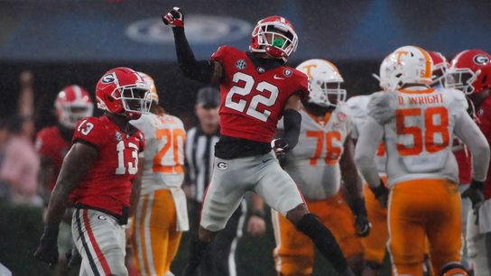 Georgia a near-unanimous No. 1 in AP Top 25 (College Football)