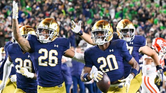 Top 25 roundup: Notre Dame dents No. 4 Clemson's CFP hopes (College Football)