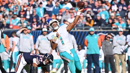 Tua Tagovailoa outduels Justin Fields as Dolphins edge Bears (NFL)