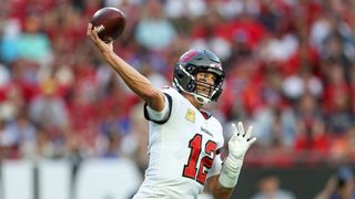 Tom Brady becomes first to surpass 100,000 passing yards (NFL)
