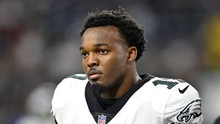 Report: Eagles LB Nakobe Dean (foot) out multiple weeks (NFL)