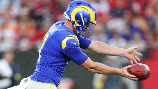 Broncos sign P Riley Dixon (NFL)